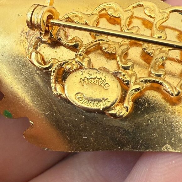 Vintage Hattie Carnegie Lady Bug Green Leaf Brooch Pin Enamel Insect Whimsical - Picture 7 of 8